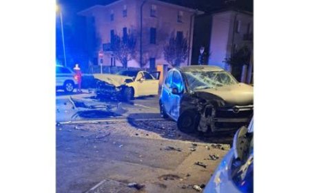 Zwei Verletzte bei heftigem Zusammenstoß in der Viale Milazzo: Auto von der Straße abgekommen in Vigheffio