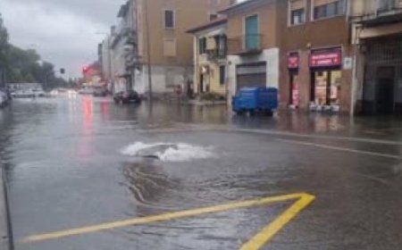 Inondations à Milan : des bus et des tramways détournés à cause des fortes pluies – Vidéo