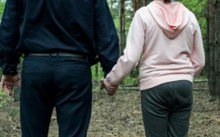 Warnung: Menschen, die Kinder entführen – Angstwelle in der Stadt, Nachrichten auf Handys im Umlauf