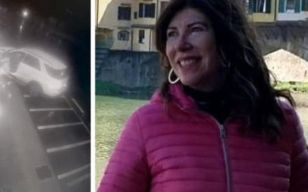 Une célèbre entrepreneuse balnéaire de Viareggio se fait arracher son sac, le percute avec sa voiture, le ramasse et s’enfuit. Il décède à l’hôpital. Une vidéo l’incrimine