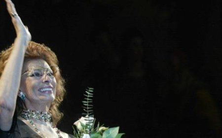 Sophia Loren : 90 ans et plus radieuse que jamais