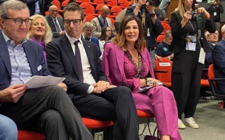 Minister Santanche eröffnet Wohnmobil-Salon in Parma