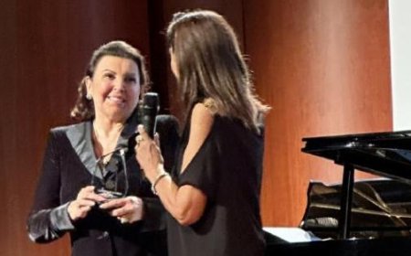 Maria Guleghina in Parma ausgezeichnet: „Der aufregende Abend im Regio, der mit Tortelli und Lambrusco endete“