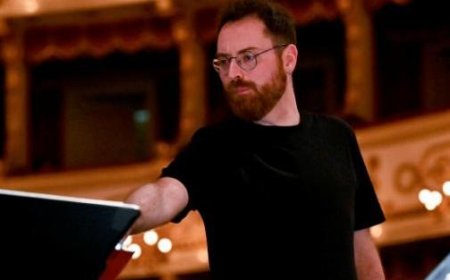 Festival Verdi: Regisseur Menghini inszeniert «Un ballo in maschera» als ein Denkmal des Vergnügens, das von einem Schatten des Todes umgeben ist