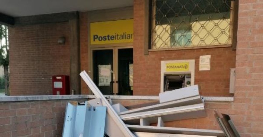 Bürger und Bürgermeister protestieren in Noceto, da das Postamt nicht wieder geöffnet wird
