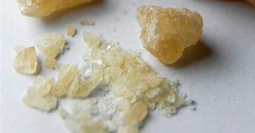 Tragique découverte : une adolescente de 15 ans retrouvée morte chez un ami, victime d’une overdose d’amphétamines