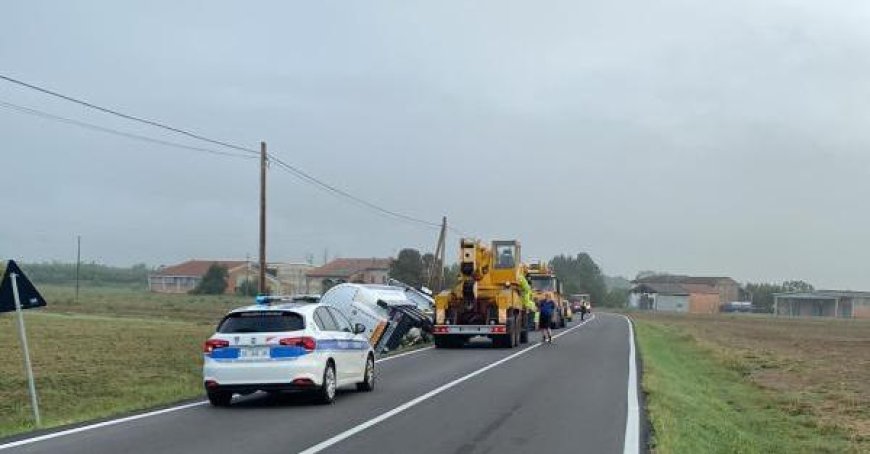 Tanklastwagen verunglückt in Paroletta: Sp11 wegen Bergung des Fahrzeugs gesperrt