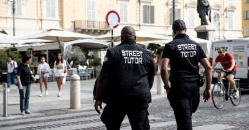 Von Ghiaia bis Galleria Polidoro: Das Zentrum unter der Aufsicht von Straßen-Tutoren