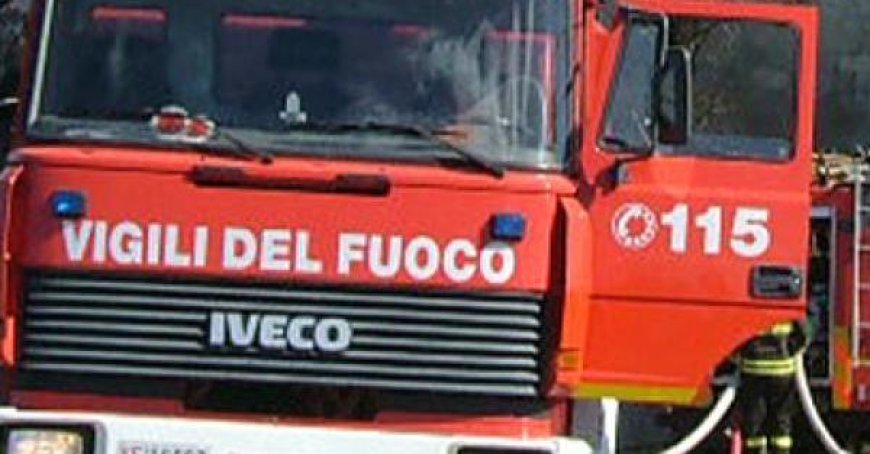 Fire Breaks out in Residence, Panic in Lesignano as Firefighters Spring into Action