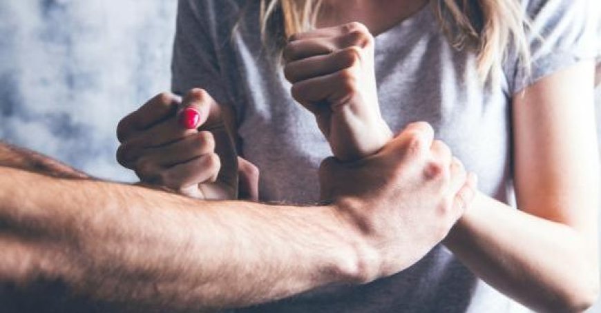 Mann nach acht Jahren der Demütigung und Schläge an seine Frau verurteilt