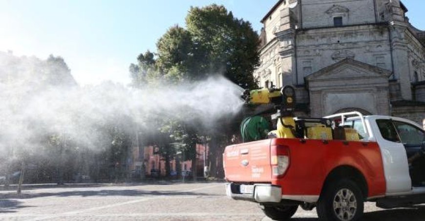 Tigermücke, Schädlingsbekämpfung am Morgen in Oltretorrente – Foto