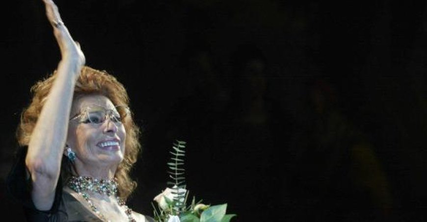 Sophia Loren : 90 ans et plus radieuse que jamais