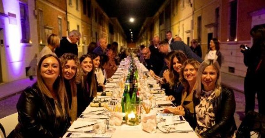 300 Dine at Via della Salute: Star-Studded Menu, Jazz, and Lots of Solidarity