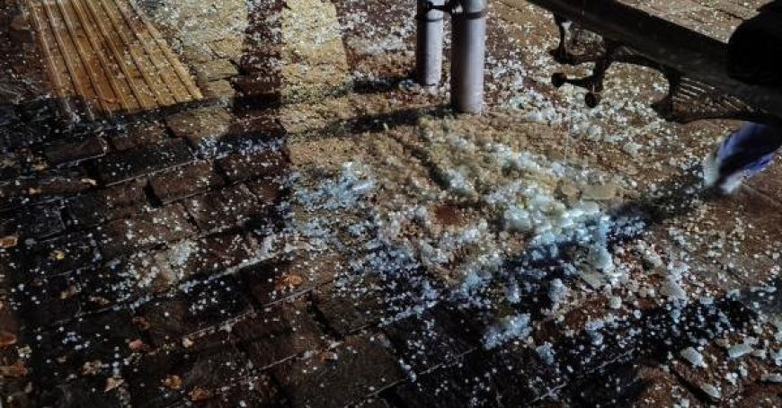 Vitre de l’abribus de Ghiaia en morceaux : vandalisme ou accident ? – Vidéo