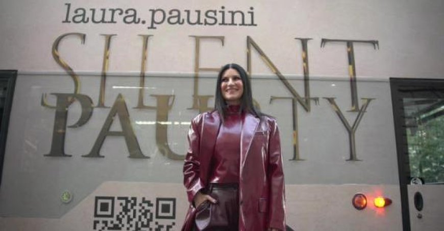 Mit “Ciao” beendet Laura Pausini Beziehungen, ohne sich zu verabschieden. Neuer Song kommt – Video